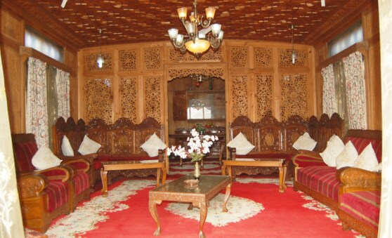 Riyaz Houseboat - Tap to explore photos