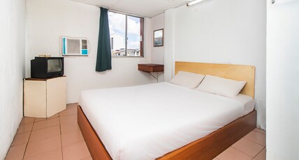 Hotel O Gold Star Hotel Room Type - Deluxe Double