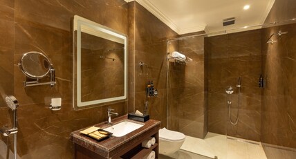 Clarks Inn Suites, Dhanbad Room Type - Suite Room