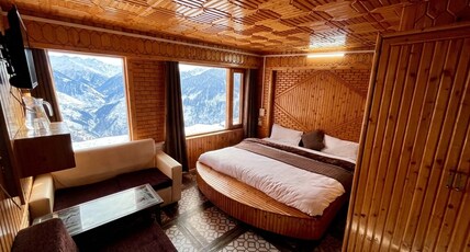HOTEL SHESHNAG Room Type - Standard Room