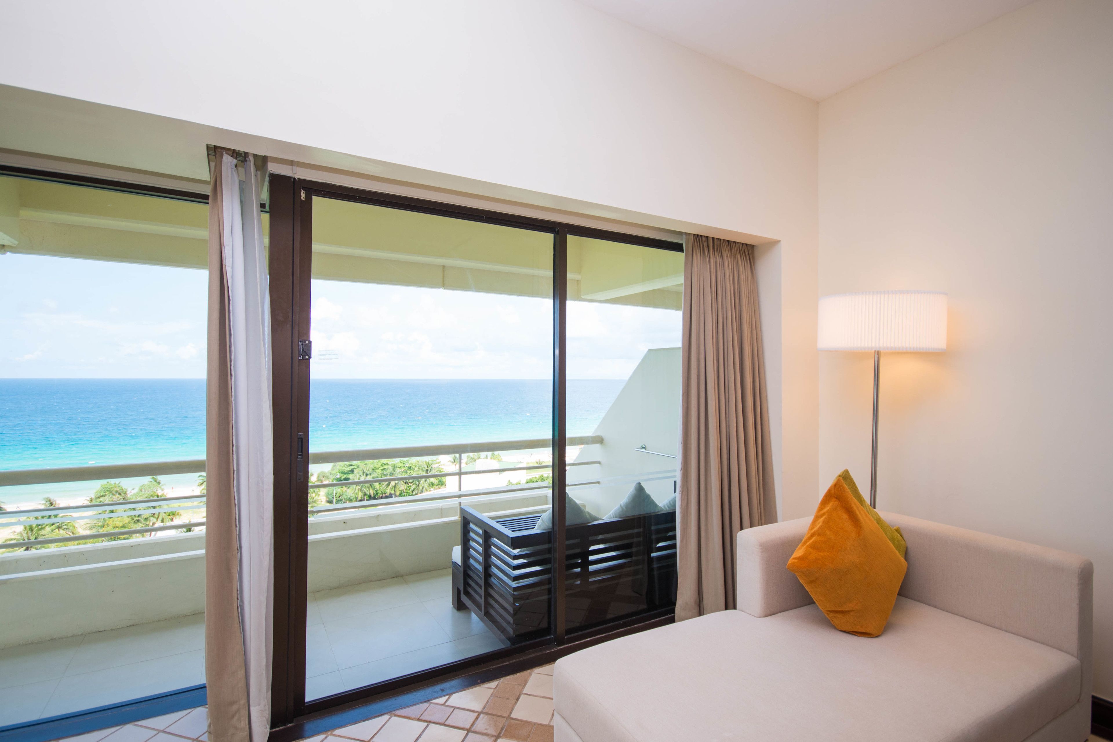 Pullman Phuket Karon Beach Resort - Tap to explore photos