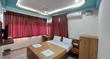 Hotel Z Square, Bicholim Room Type - Double Bed Room