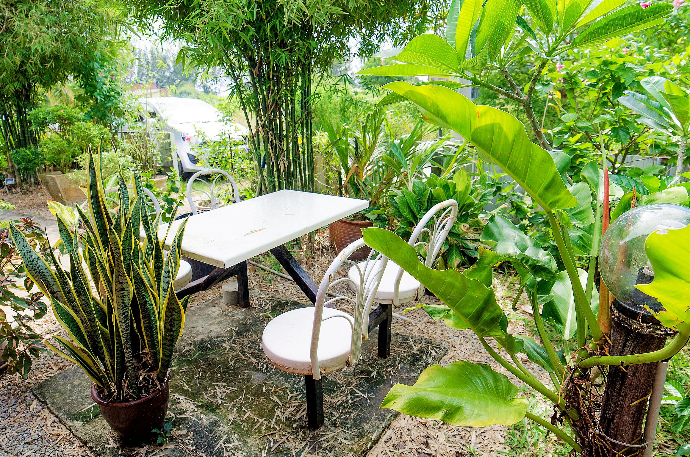 ZEN Rooms Anak Tasik Besar - Tap to explore photos