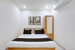 Hotel O The Velvet Crown Hotel