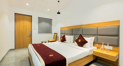 Gold Beach Villa Daman Room Type - Deluxe Room