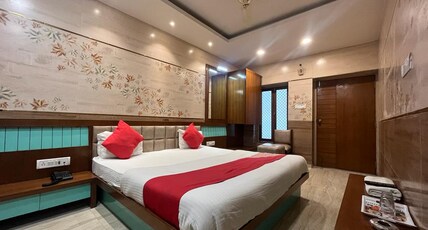 Hotel Raghupati Room Type - Deluxe Room