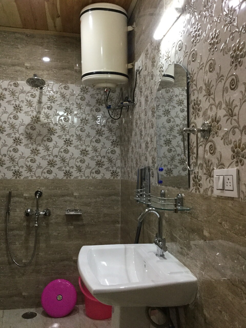 Waterfall home stay shimla - Tap to explore photos