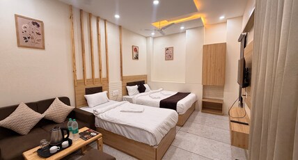 Hotel Kusum Kunj Room Type - Deluxe Triple Room