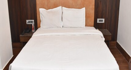 Parklane Hotel Room Type - Deluxe Room
