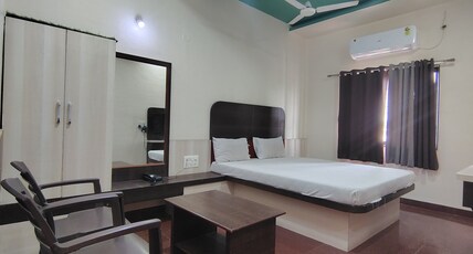 Royal lodge Room Type - 112