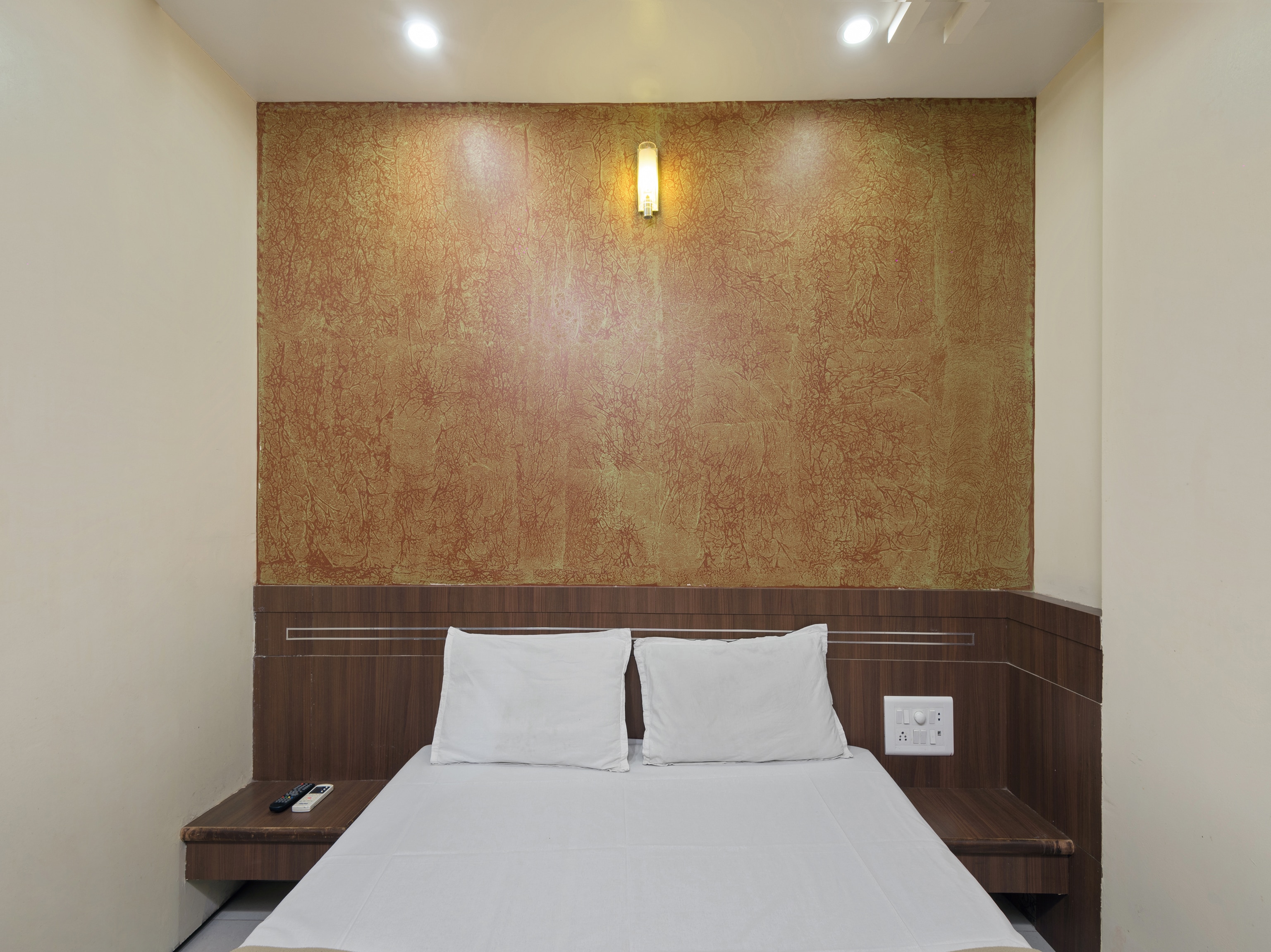 Hotel Jain Residency - Tap to explore photos