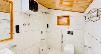 Hotel Mount Manali Room Type - Super Deluxe with Balcony
