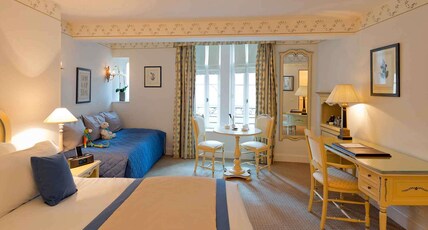 Hotel de la Cite Carcassonne - MGallery Collection Room Type - Family Room - one double bed and two single beds