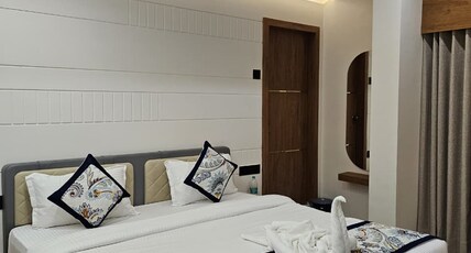 Hotel The Junagadh Palace Room Type - Deluxe Room