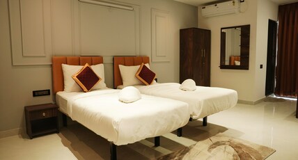 HemaGiri Palace Room Type - Grand Excutive AC Room Twin Bed With Balcony HemaGiri Palace Room Type - Grand Excutive AC Room Twin Bed With Balcony