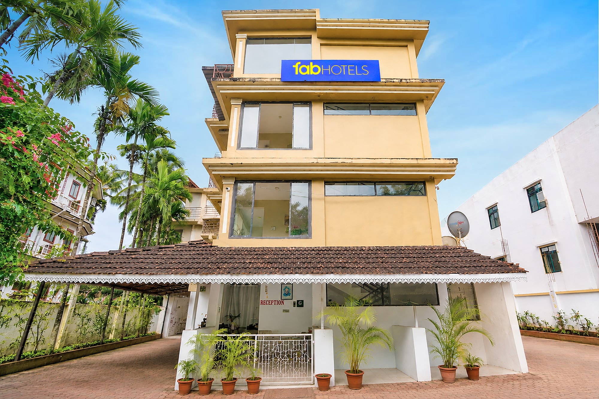 FabHotel Kartik resort - 150M From Mandrem Beach - Tap to explore photos