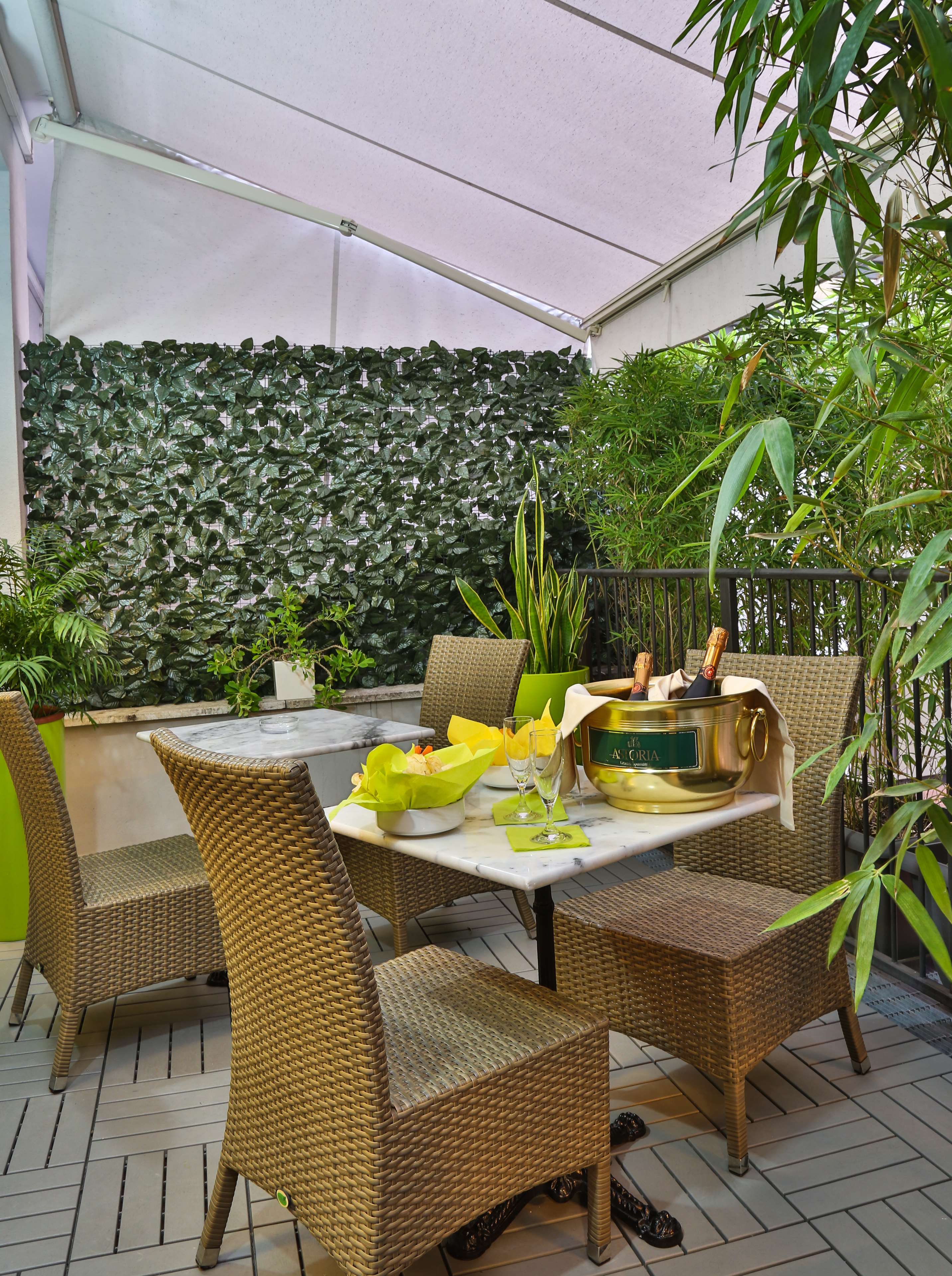 Hotel Astoria, Sure Hotel Collection by Best Western - Tap to explore photos