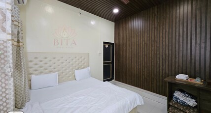 Bita Bhaktniwas | Rooms & Wi-Fi Room Type - Deluxe Double Bed.