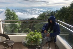 Hilltop Hideaway | Mountain-view Rooms