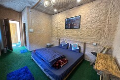 Circle Square Hostel