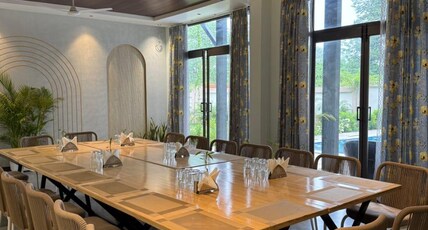 Manobee by Aish Villas Room Type - Superior room with sofa