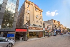 Hotel Vintage Villas-Near Fortis Shalimar Bagh