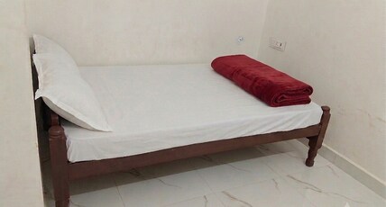 ASHUTOSH HOMESTAY Room Type - 2 BED NON AC