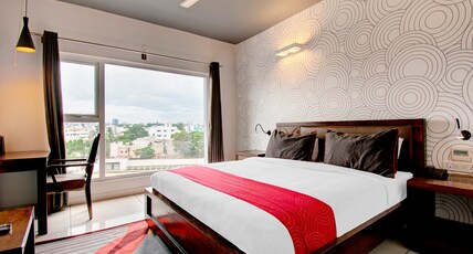 Super Townhouse Ulsoor Room Type - Deluxe