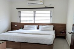 Clyford Suites | Rooms & Wi-Fi