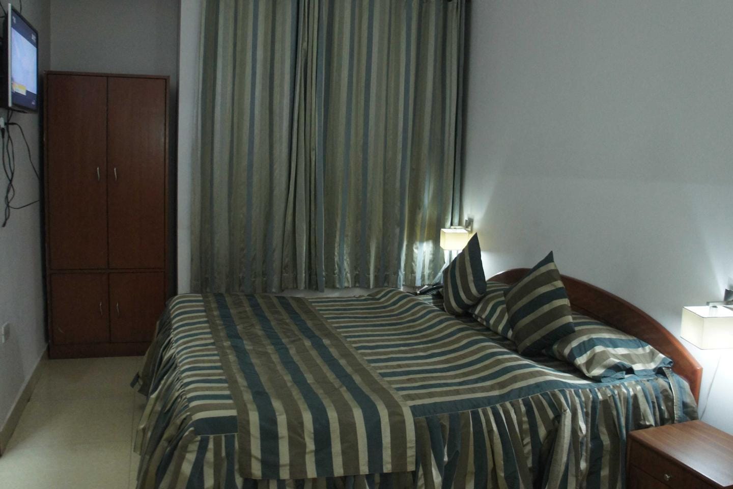Hotel Lilawati Grand - Tap to explore photos