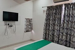 Rooms of Hiland Suites