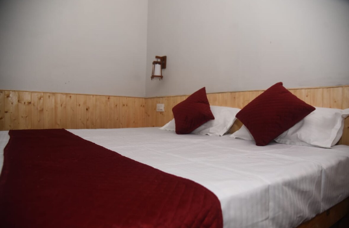 Tirthanmoksha Homestay - Tap to explore photos
