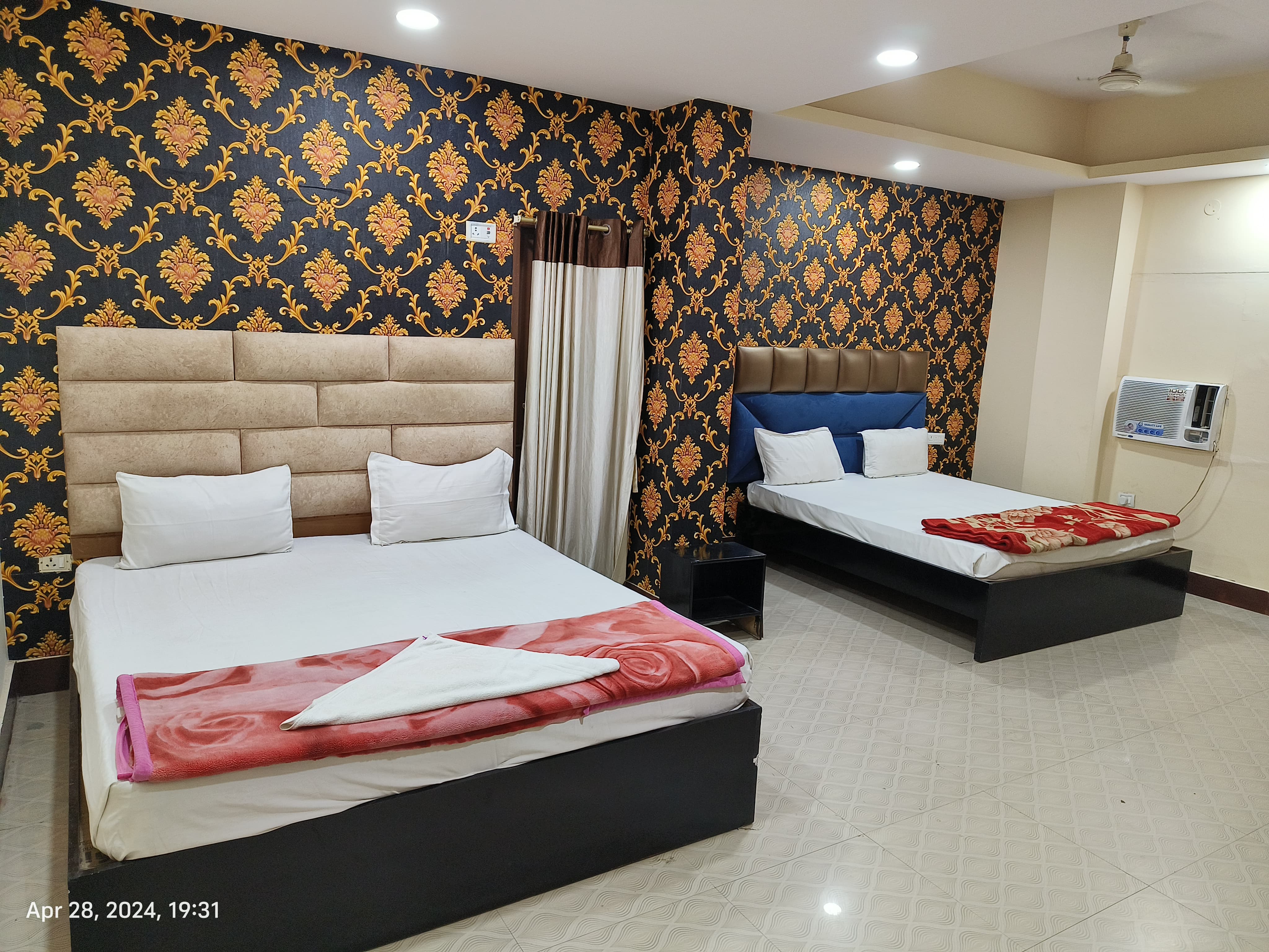 HOTEL JIYA GRAND - Tap to explore photos