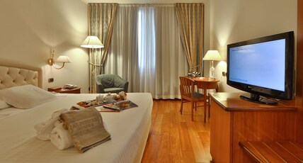 Best Western Hotel Globus City Room Type - 1 Queen Bed, Executive Room, Bathrobes And Slippers, Towel Best Western Hotel Globus City Room Type - 1 Queen Bed, Executive Room, Bathrobes And Slippers, Towel
