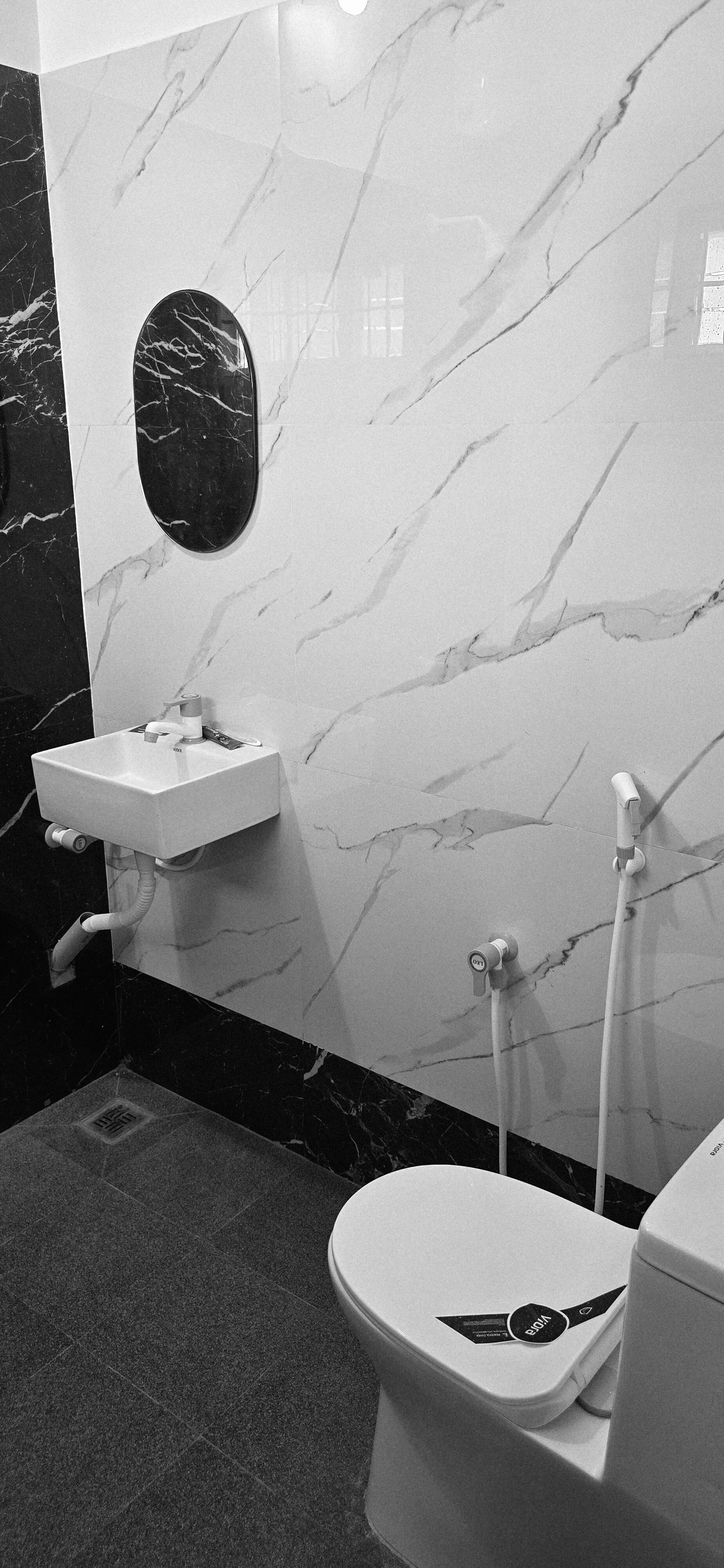 Zoe Lodge AC - Tap to explore photos