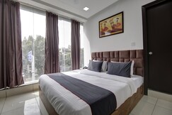 Hotel Shine Inn Rohini West Metro Station