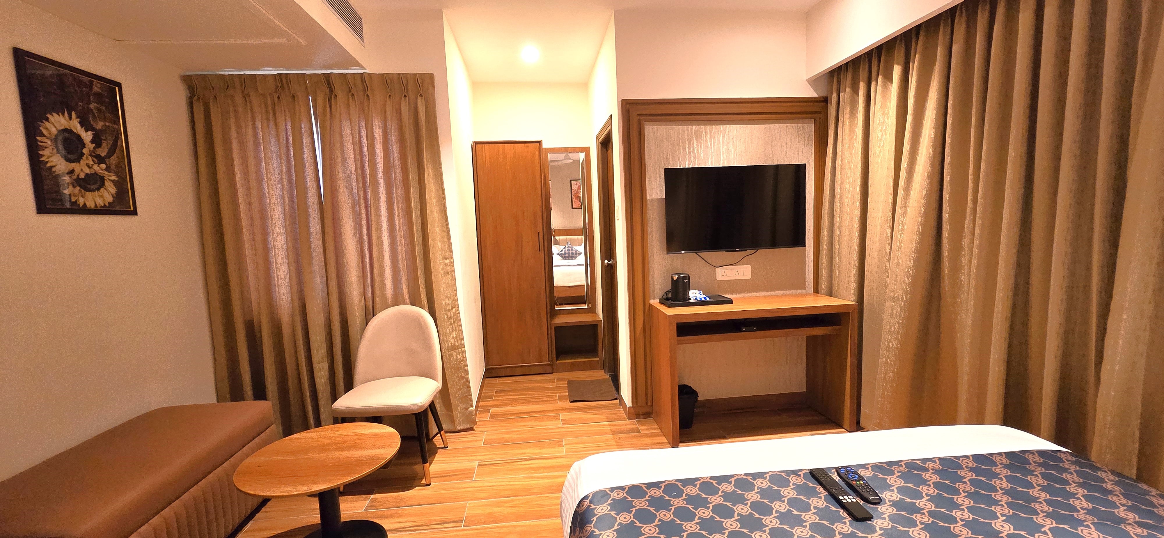 Hotel Liza Royale near Chennai Central Railway Station - Tap to explore photos