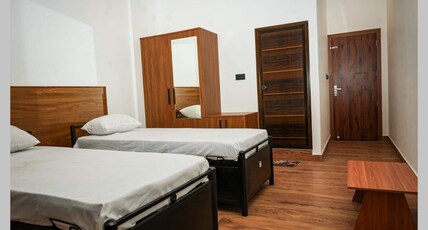 Athidhi Comfort E Premium Hostel Bed & Breakfast Room Type - Bedroom C5