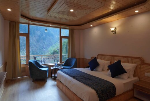 Summit View Inn Manali Hotel Manali - Reviews, Photos & Offer