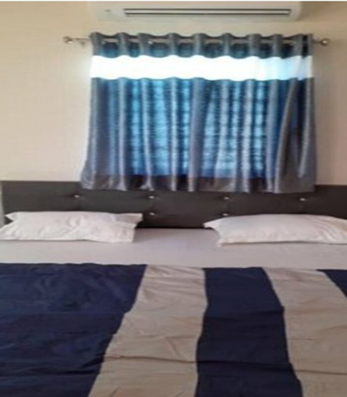 Hotel Keev - Tap to explore photos