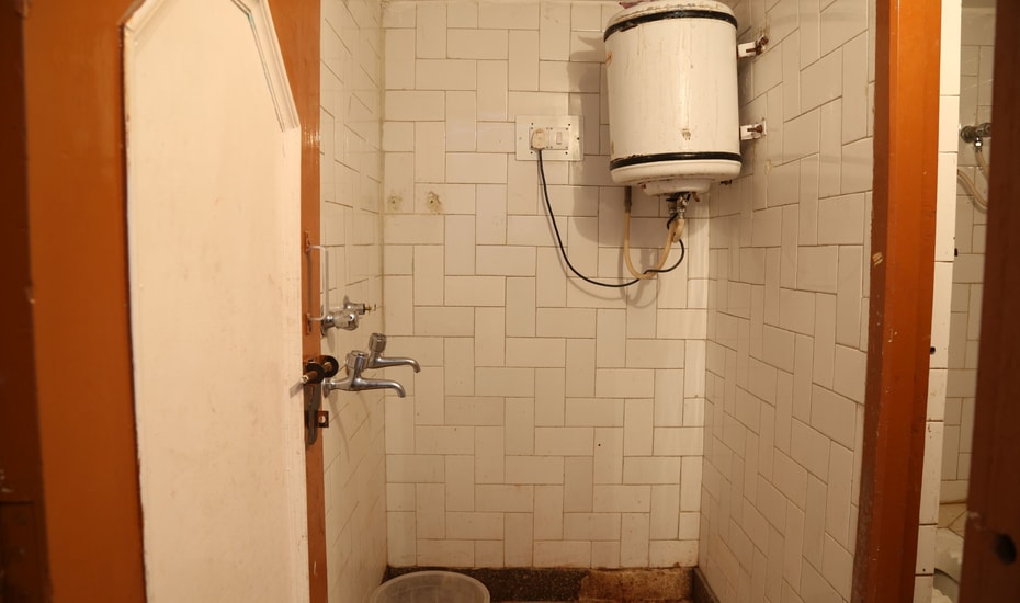 Vishwa Guest House - Tap to explore photos