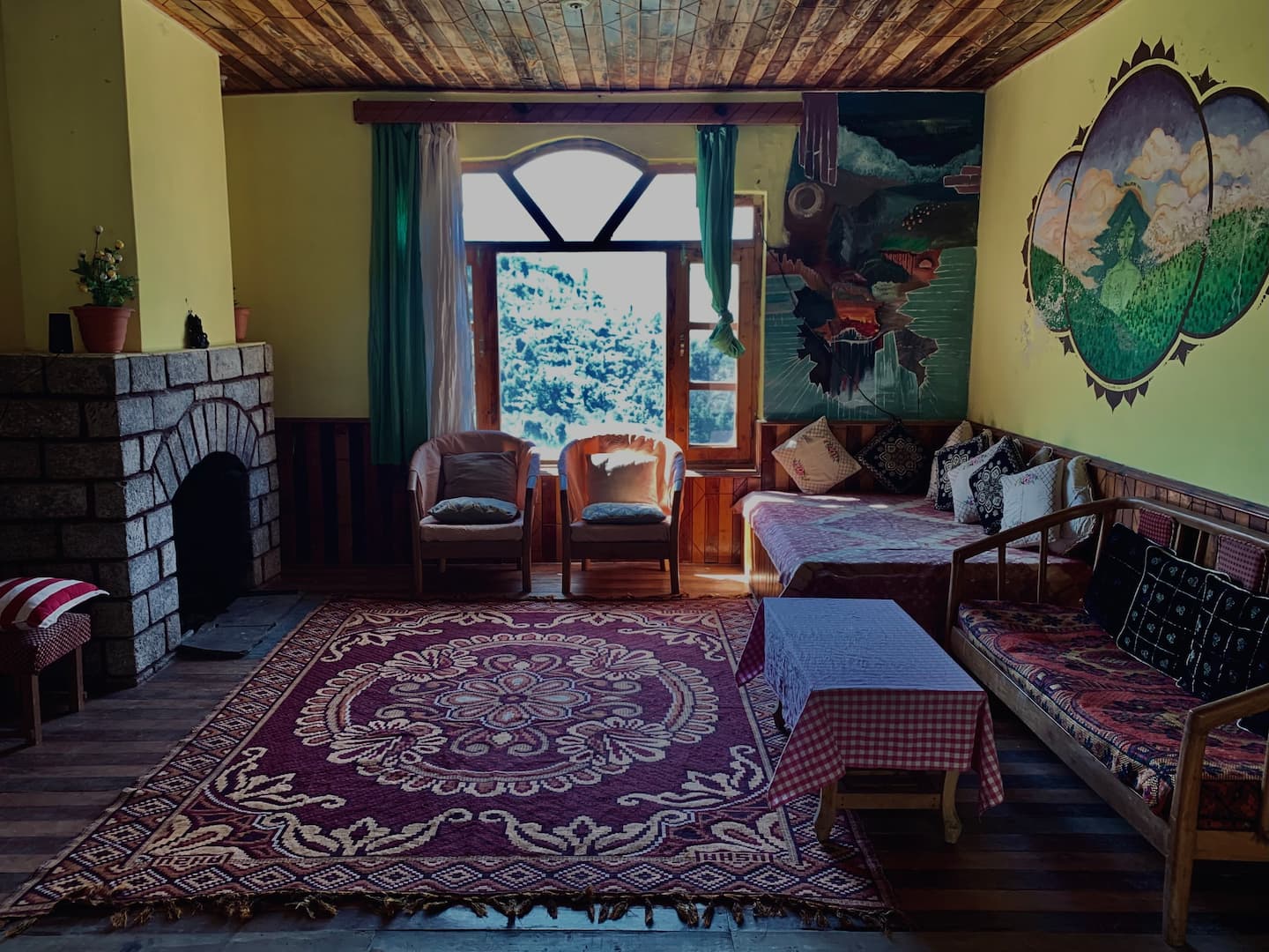 Mount Happy - Tap to explore photos