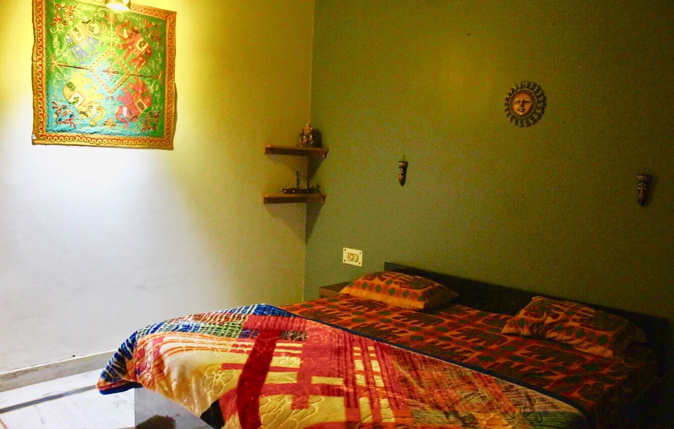 Hiatus Door (Homestay) - Tap to explore photos