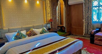Savoy Group of Houseboats Room Type - Premium Luxury room