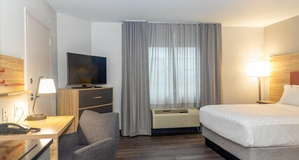 Candlewood Suites NEW BERN, an IHG hotel Room Type - 1 Queen Bed Studio Suite