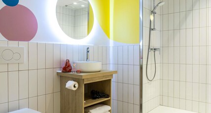 ibis Styles Paris St-Denis Pleyel Room Type - Standard room - 1 double bed and 1 single bed