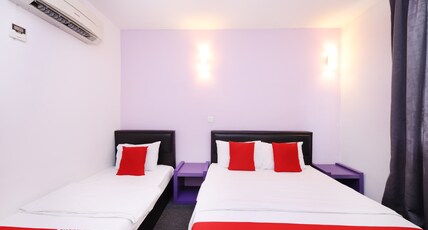 Hotel O Marvelton Hotel Room Type - Suite Triple