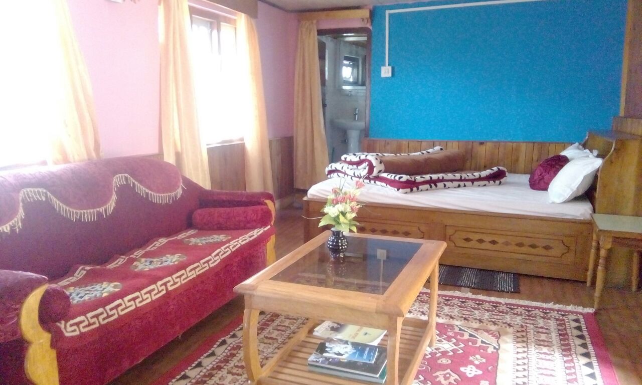 Orchid Villa Homestay - Tap to explore photos