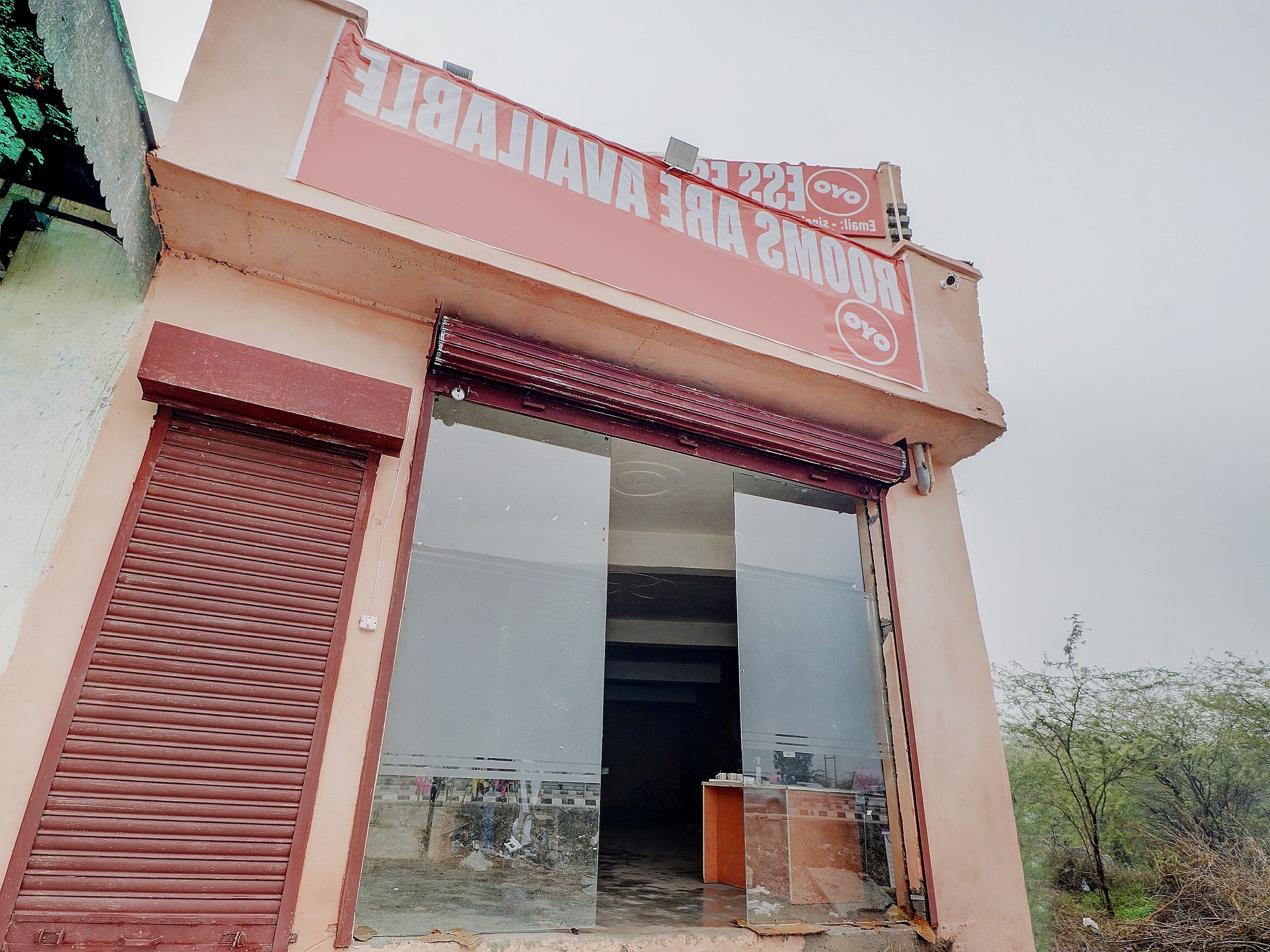 OYO New Ess Ess Enterprises - Tap to explore photos