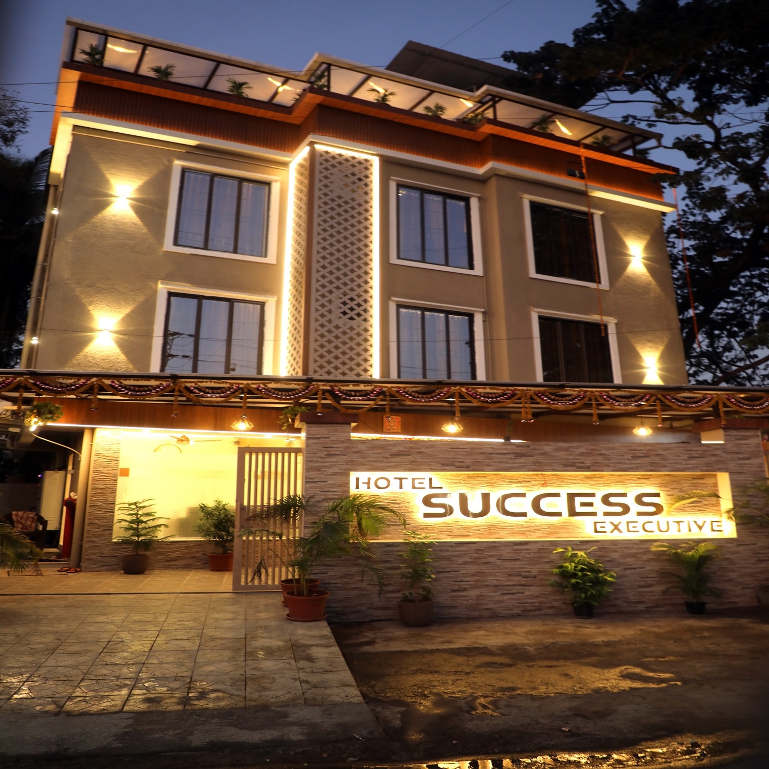 Hotel Success Executive - Tap to explore photos
